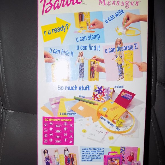 Barbie SECRET MESSAGES BARBIE School Locker w/lock - Picture 3 of 3